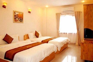 Cao Danh Hotel - Kha Vạn Cân