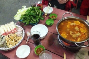 Quán Ăn Cao Lan Quán Phủi - Cơm Văn Phòng & Lẩu