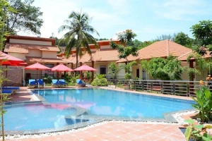 Castaways Resort