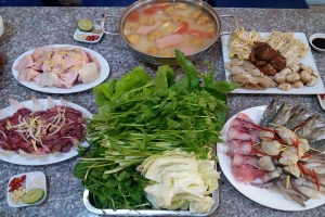 Cau Đỏ - Cơm & Nhậu Hải Sản
