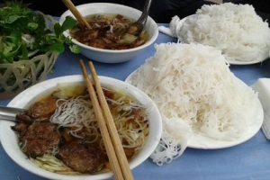 Quán Ăn Cây Đa Quán - Bún Chả & Bún Đậu Mẹt