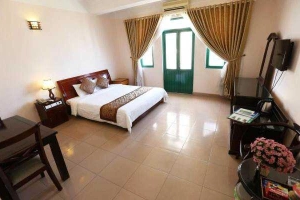 Central Hạ Long Hostel