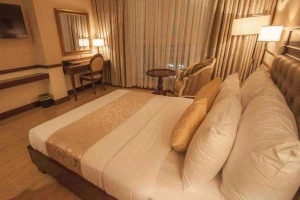 Central Hotel & Residences