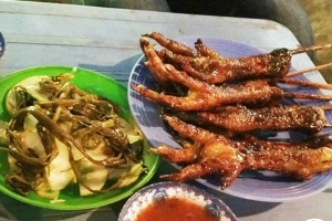 Quán Ăn Chân Gà Nướng Phố Lý Văn Phức