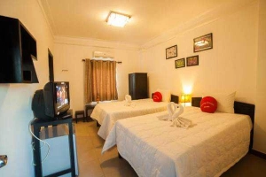 Charming Riverside Hotel