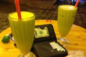 Chè Sài Gòn, Cafe & Sinh Tố
