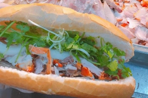 Quán Ăn Chị Cúc - Bánh Mì & Xôi Mặn