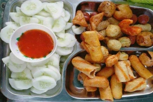 Chị Nga - Nem Rán & Đồ Ăn Vặt