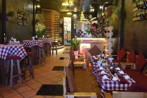 Chilli Bistro - Nhà Hàng Âu