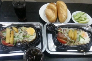 Quán Ăn Chính Hạnh - Bánh Mì Bít Tết