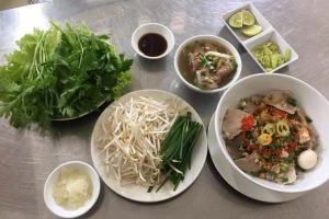 Quán Ăn Chú Đô - Hủ Tiếu 20k