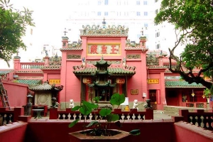 Chùa Ngọc Hoàng - Mai Thị Lựu