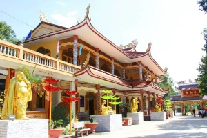 Chùa Thái Sơn Núi Cậu