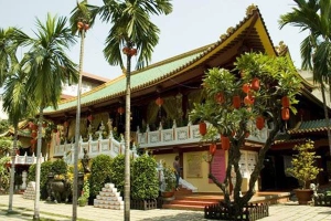 Chùa Viên Giác - Bùi Thị Xuân