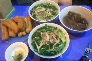 Quán Ăn Chung Hoài - Phở, Bún & Miến