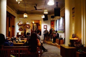 Chuồn Chuồn Phố Cafe