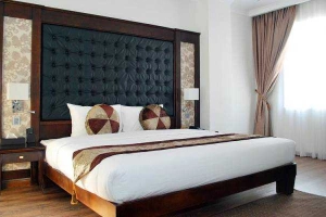 City Bay Hotel