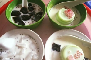 Quán Ăn Cỏ Ba Lá - Chè Đủ Món