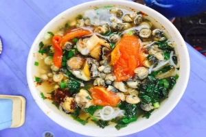 Quán Ăn Cô Bình - Bún Ốc Cổ - Lê Duẩn