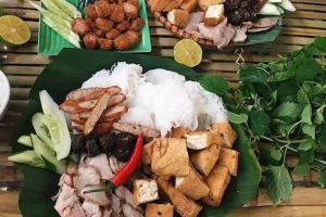 Cô Bông - Bún Đậu Mẹt