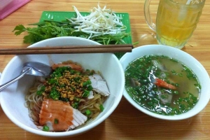 Quán Ăn Cô Chín - Hủ Tiếu Sa Đéc, Bánh Tầm Thịt Nướng & Cơm Tấm