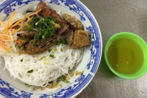 Quán Ăn Cô Hà - Bún Nem Nướng & Chả Giò