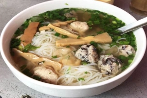 Quán Ăn Cô Hoa - Bún Mọc & Bún Sườn