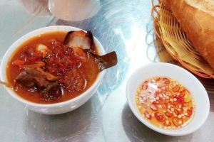 Quán Ăn Cô Liên - Phá Lấu Bò & Gỏi Đu Đủ