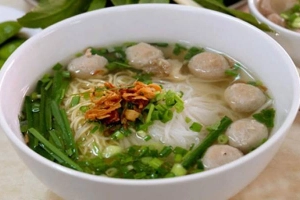 Quán Ăn Cô Loan - Bún Bò Huế & Hủ Tiếu