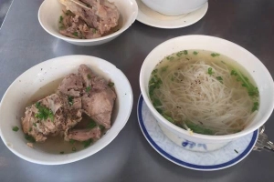 Quán Ăn Cô Năm - Hủ Tiếu Mì, Hoành Thánh & Bánh Canh