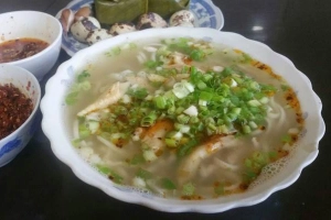 Quán Ăn Cô Năm Huế - Bánh Canh Cá Lóc, Bánh Canh Cua & Bún Mộc