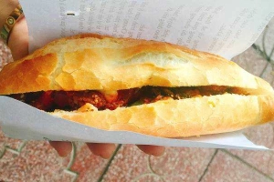Cô Ngọc - Bánh Mì & Ăn Vặt