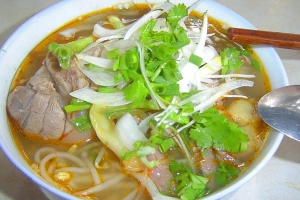 Quán Ăn Cô Oanh - Bún Bò & Mì Quảng