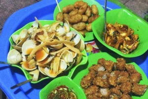 Cô Vẩu Quán - Ngao Ốc & Các Món Ăn Vặt