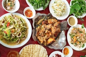 Cỏ Xanh 2 - Cơm Lẩu Bình Dân