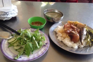 Quán Ăn Cơm Bình Dân - 28 Trần Cung