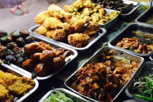 Quán Ăn Cơm Bình Dân - 66 Tăng Thiết Giáp