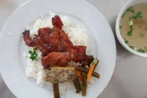 Quán Ăn Cơm Bình Dân - Xóm Chiếu