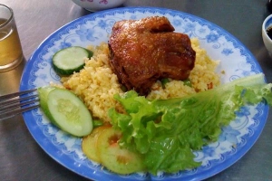 Quán Ăn Cơm Chiên Gà Xối Mỡ - Nguyễn Thị Nhỏ