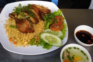 Quán Ăn Cơm Đăng Hùng - Cơm Gà Xối Mỡ