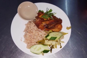 Quán Ăn Cơm Gà 93 - Cơm Gà Xối Mỡ & Cơm Chiên Dương Châu