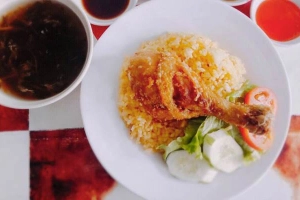 Quán Ăn Cơm Gà Xối Mỡ Chị Tuyết