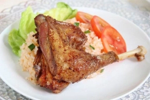 Quán Ăn Cơm Gà Hảo Lù