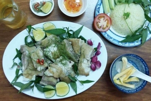 Quán Ăn Cơm Gà Mười Lượng