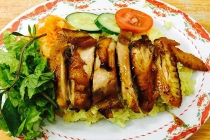 Quán Ăn Cơm Gà Tú Tài