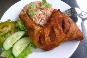 Quán Ăn Cơm Gà Xối Mỡ - Chu Mạnh Trinh