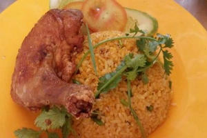 Quán Ăn Cơm Gà Xối Mỡ - Hải Thượng Lãn Ông