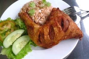 Quán Ăn Cơm Gà Xối Mỡ Thạch Lam 2