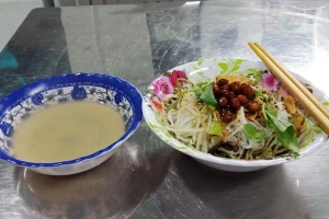 Quán Ăn Cơm Hến Đập Đá