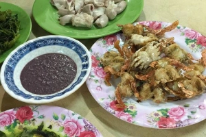 Quán Ăn Cơm Hoàng Long - Phạm Ngọc Thạch